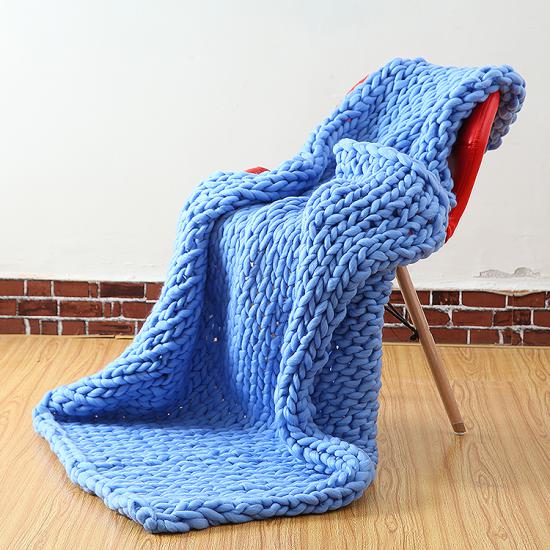 Hand weaving blanket